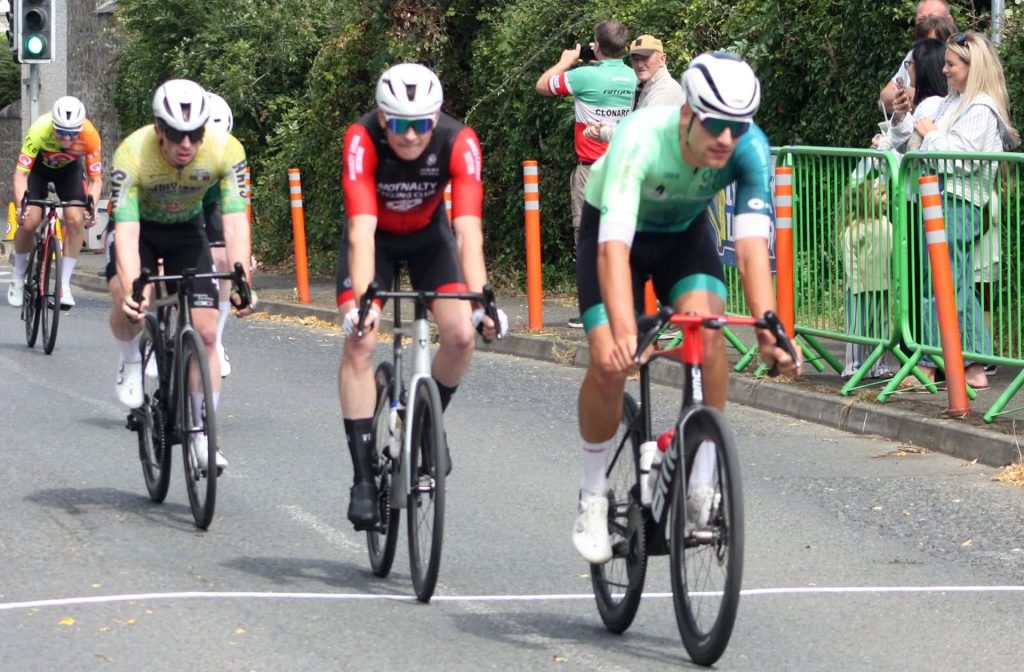 Millimetres separating Peter McLean and Tadhg Killeen. © Photo by Dany Blondeel, The Belgian Project 2026