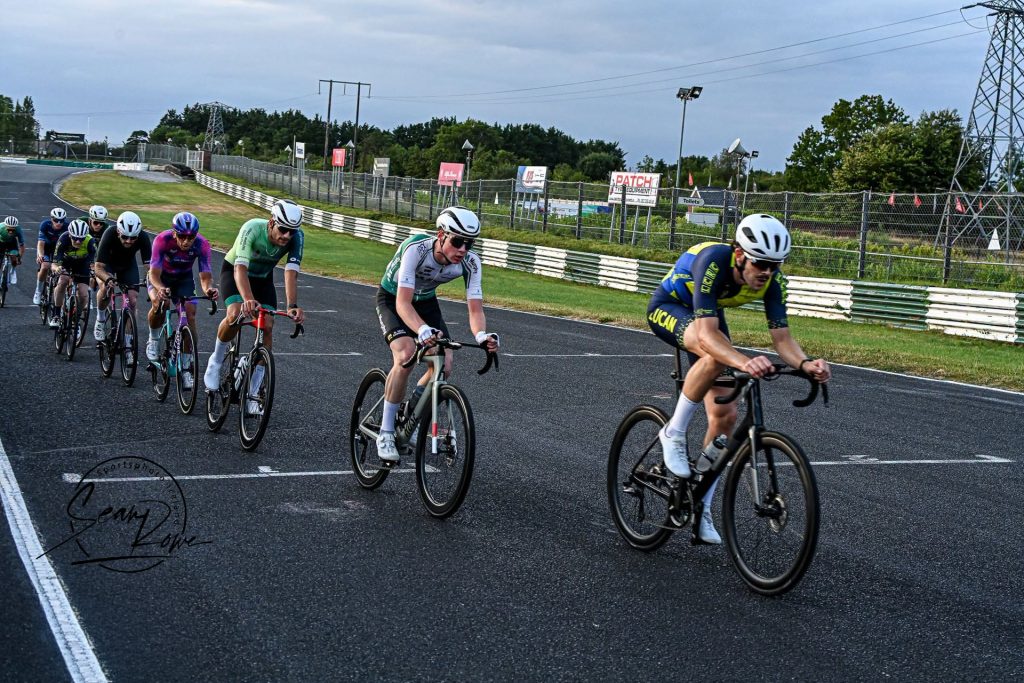 Break of 9 riders at the 2026 Mondello Series Round 5