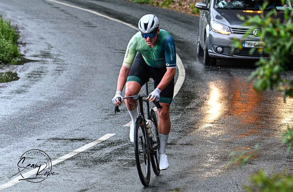 2026 Munser Road Race Champion Evan Keane, Pinergy Orwell Wheelers, on the attack.