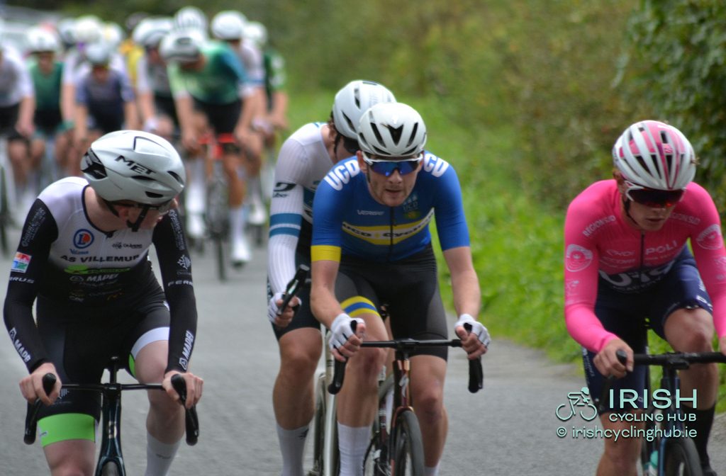 Darragh Byrne, Ruairi Byrne, Cian Keogh and James Armstrong give chase. 