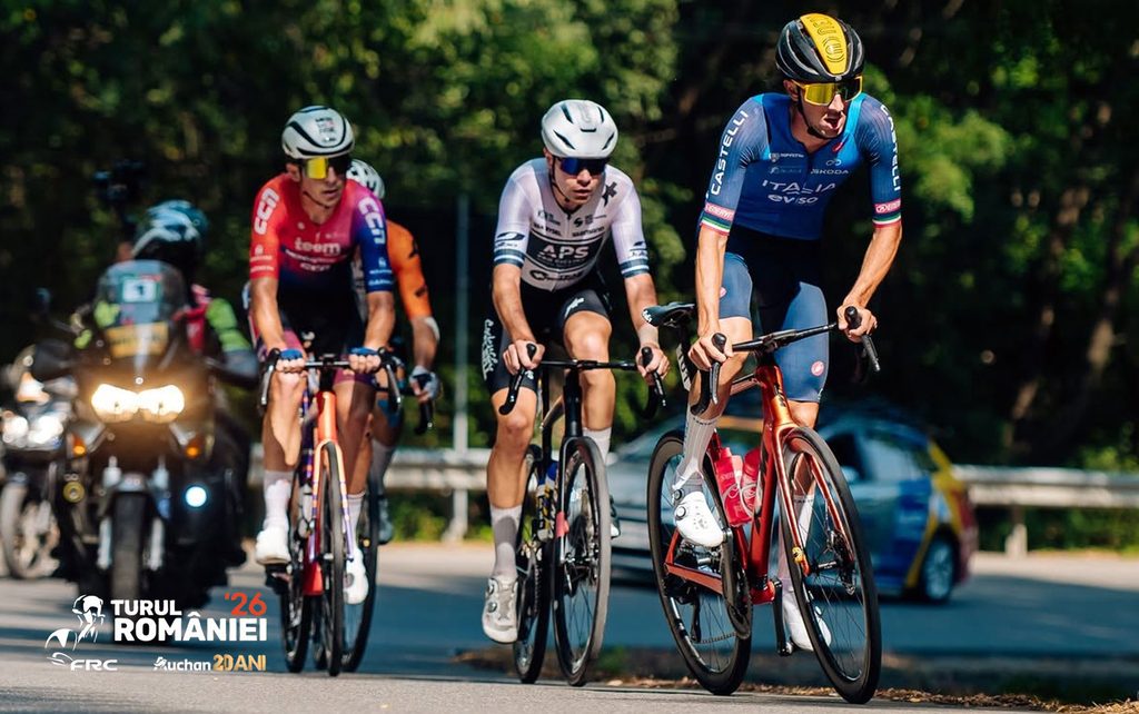 Matthew Walls with his breakaway companions on Stage 3 of the 2026 Tour of Romania.