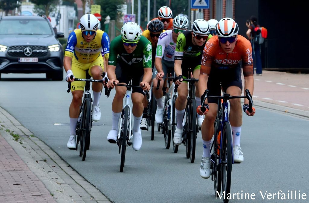 Jack Conroy in very good and experienced company at the Belgian kermesse in Ichtegem.
