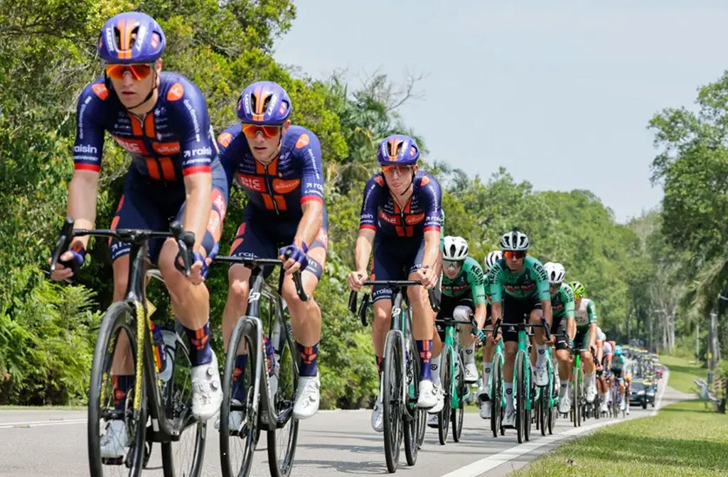 All in today on Stage 6 with the lads from Team Picnic PostNL.
